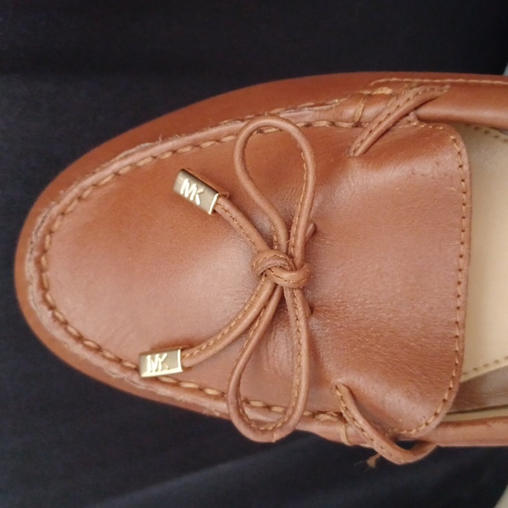 Michael Kors - Picture 2 of 4